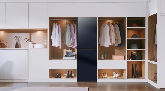 新影宝 解锁SPA级衣物护理 三星AI神 黑钻衣物护理机以精致细节点亮生活仪式