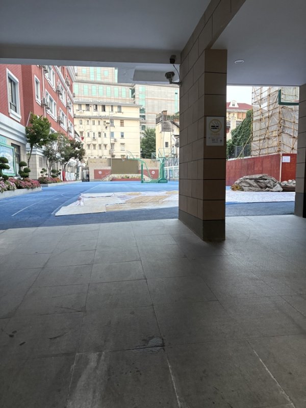 联富配资 暑假校园修缮，运动场不对外开放，是借口还是另有隐情？记者实测来了